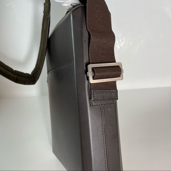 Louis Vuitton Grace Bobby Mat - Brown - Picture 5 of 9